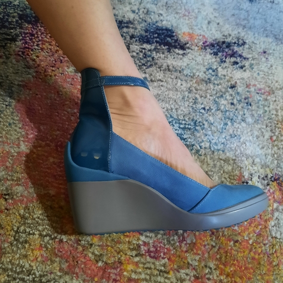 Tsubo Shoes - Tsubo Wedges Aqua/Teal Patent and Suede